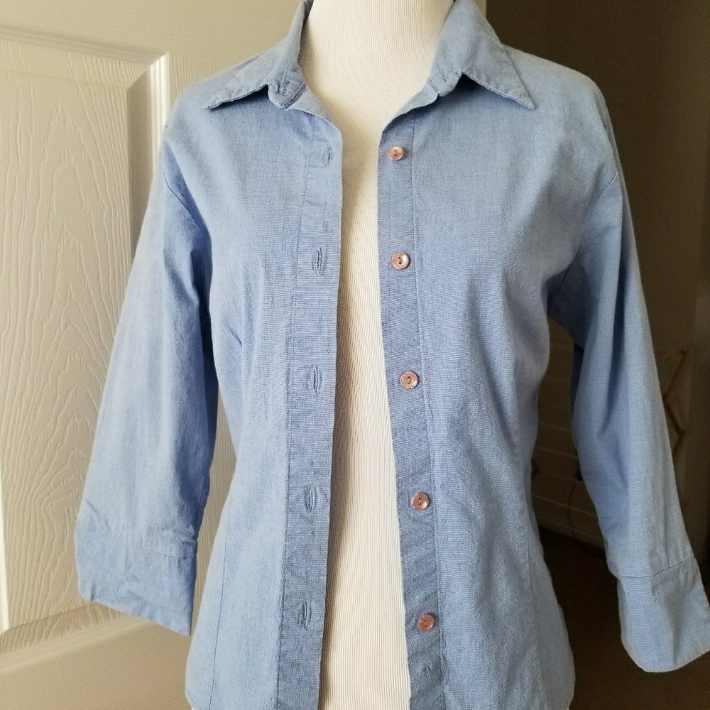 Arizona Jean Company Button Up Top Large